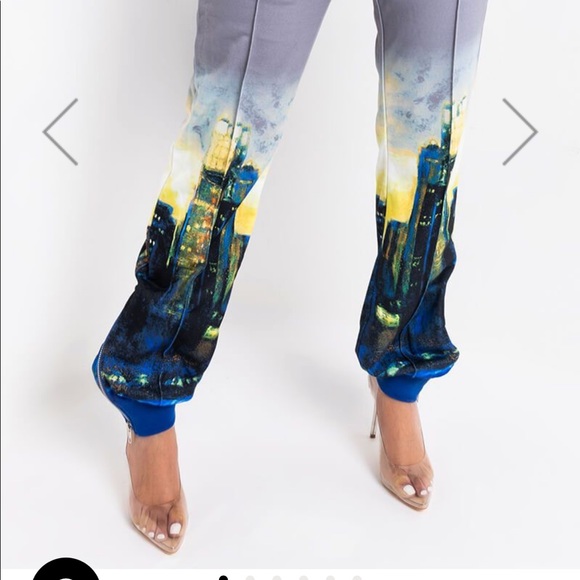 Akira Chicago Cityline Two Piece - Picture 8 of 15